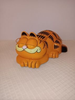 TYCO 1980s Vtg. Retro Garfield Eyes Open Push Button Telephone